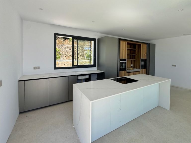 Property thumbnail 8