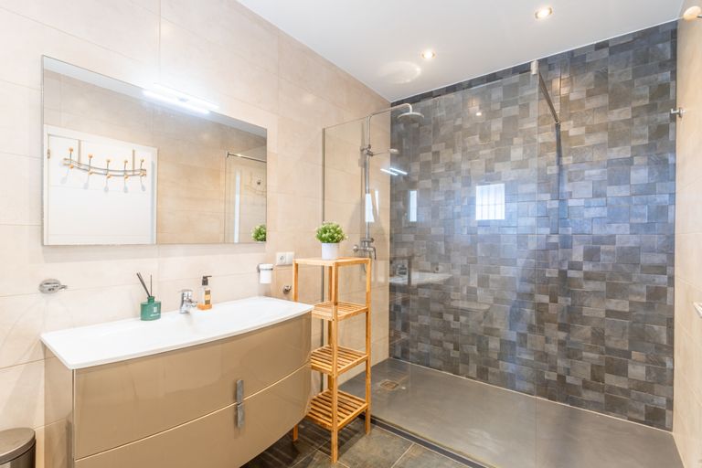 Property thumbnail 15