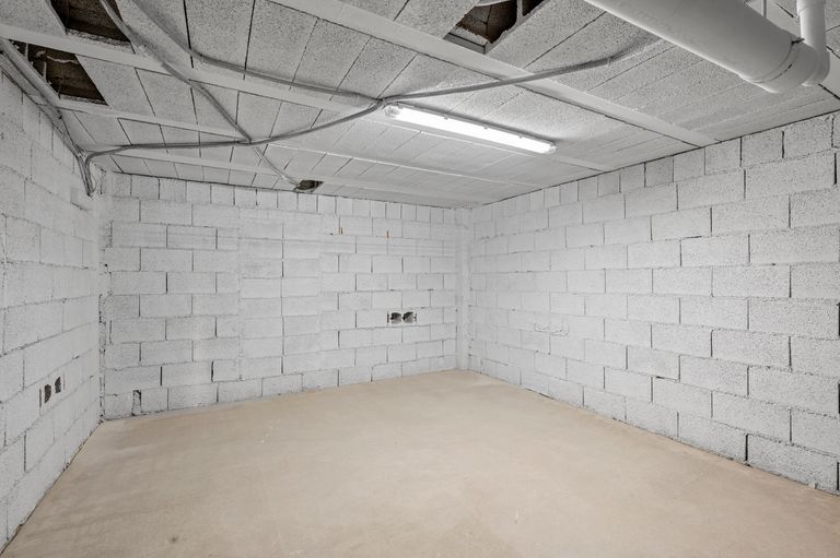 Property thumbnail 34