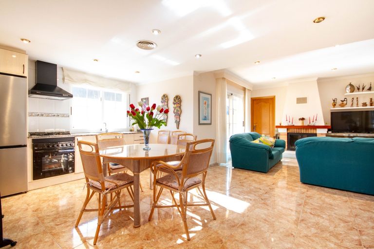 Property thumbnail 12