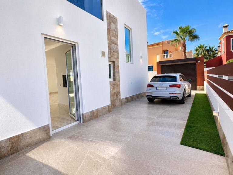 Property thumbnail 12
