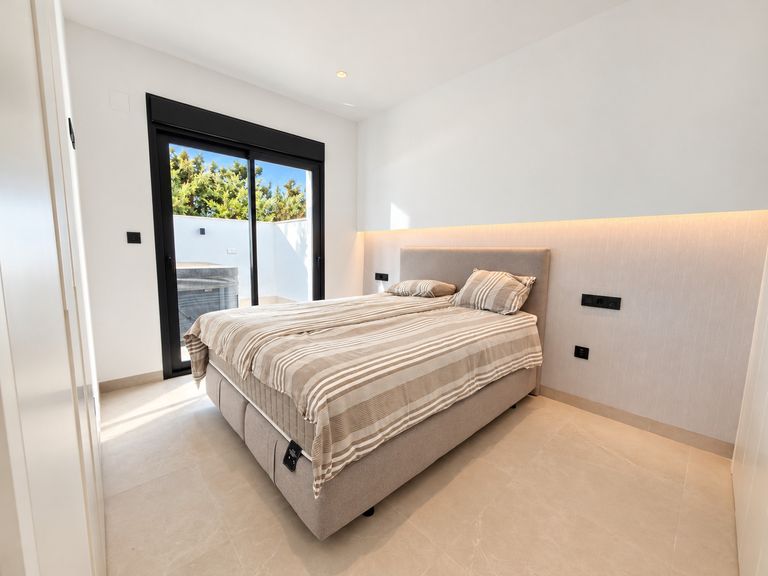 Property thumbnail 10