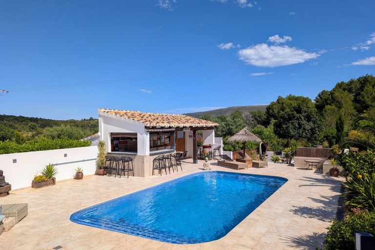 Property thumbnail 4