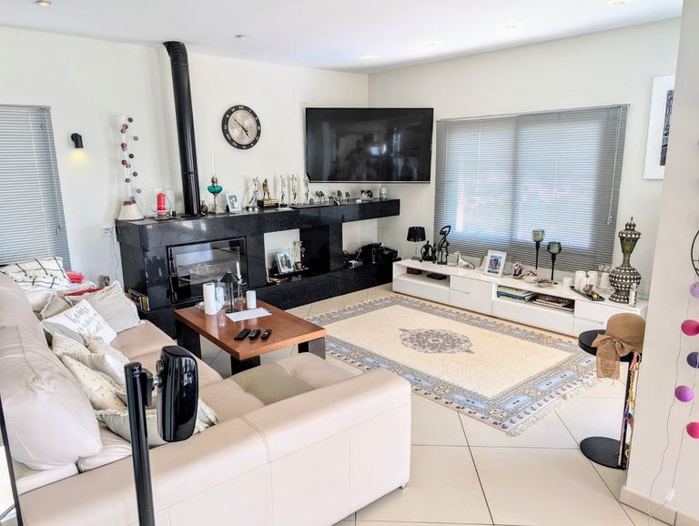 Property thumbnail 4