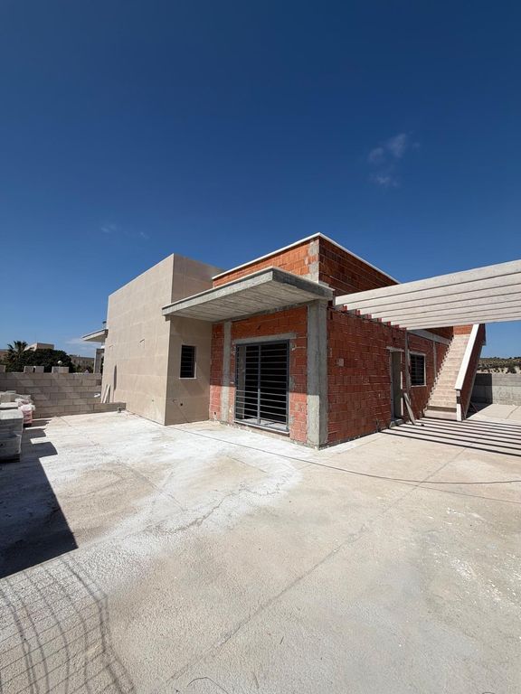 Property thumbnail 9