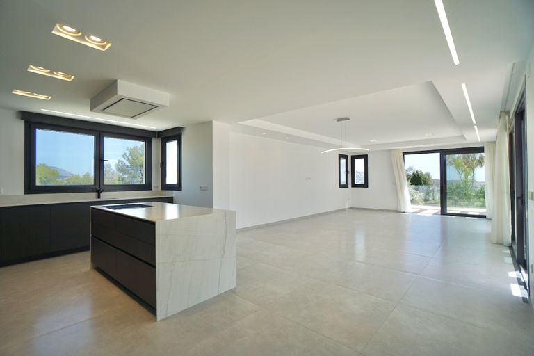 Property thumbnail 6