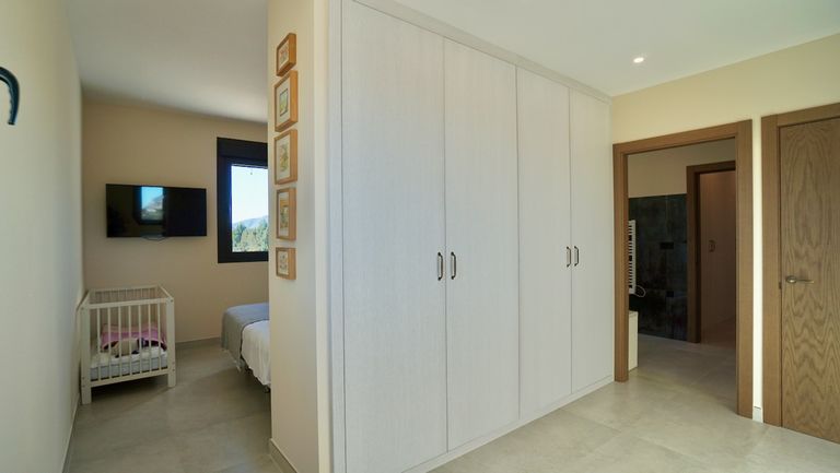 Property thumbnail 36