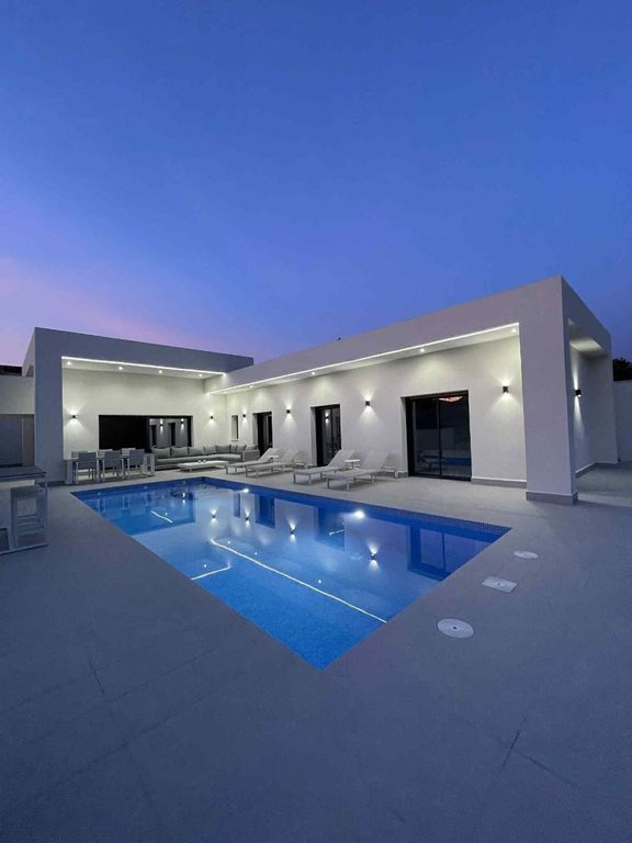 Property thumbnail 18
