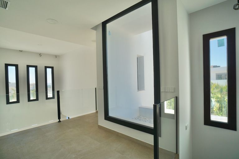 Property thumbnail 11