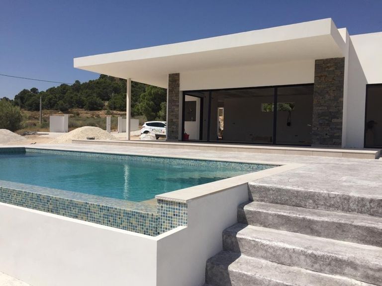Property thumbnail 9