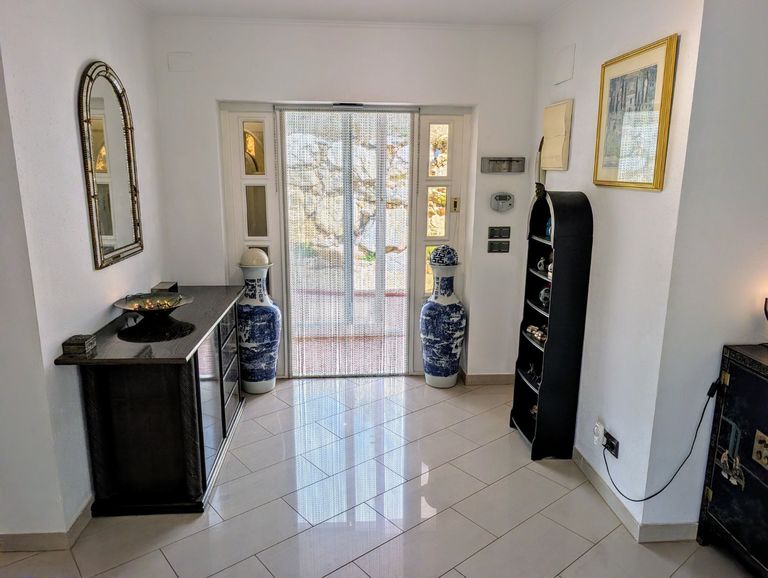 Property thumbnail 2