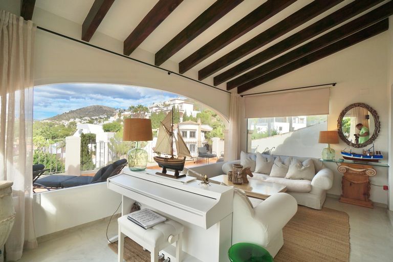 Property thumbnail 6
