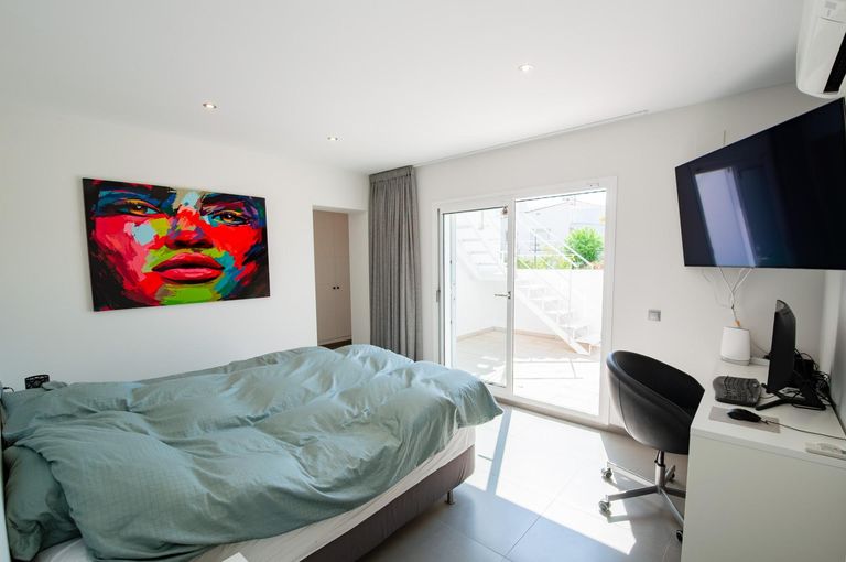 Property thumbnail 9