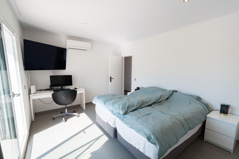Property thumbnail 11