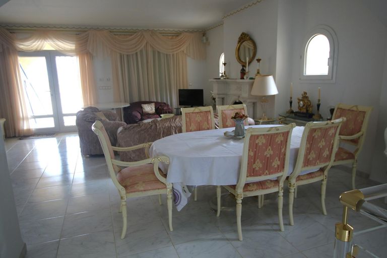 Property thumbnail 3