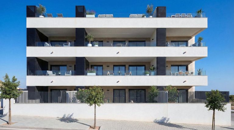 Property thumbnail 2