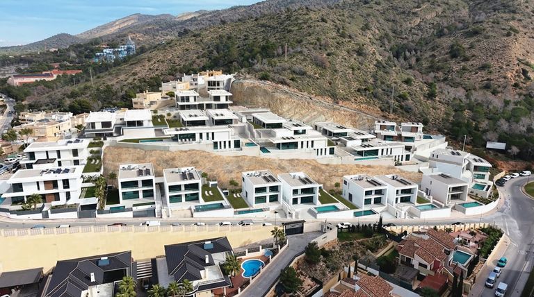 Property thumbnail 4