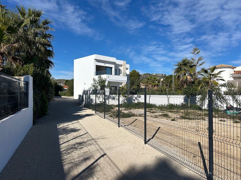 Property thumbnail 26