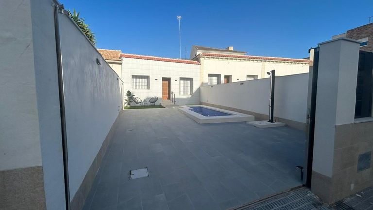 Property thumbnail 4