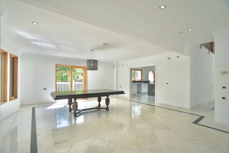 Property thumbnail 14