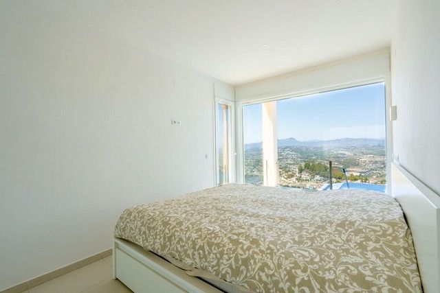 Property thumbnail 9