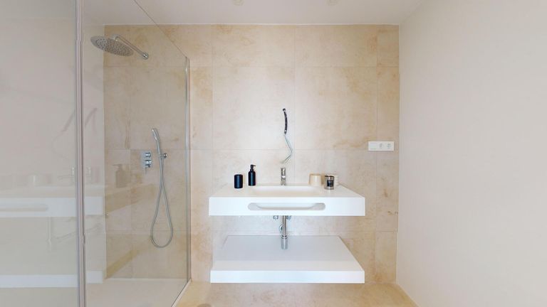 Property thumbnail 12