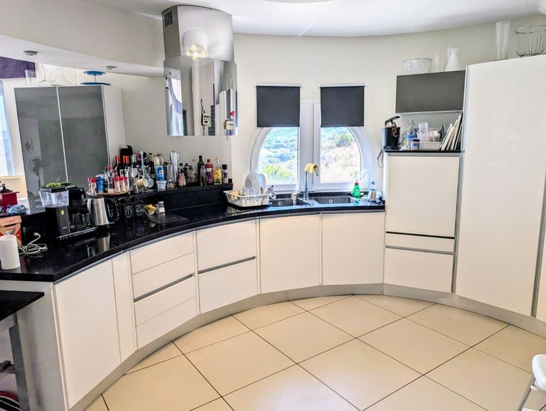 Property thumbnail 9