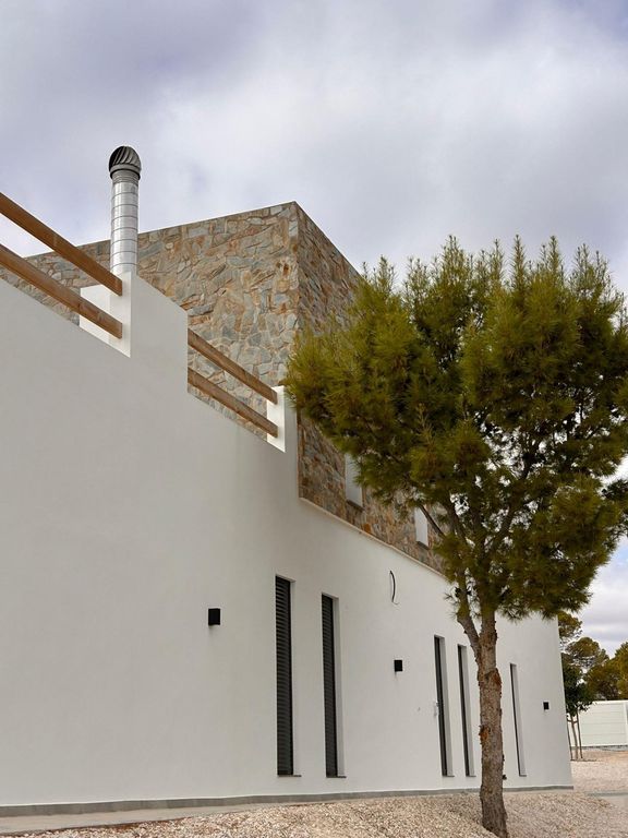 Property thumbnail 25