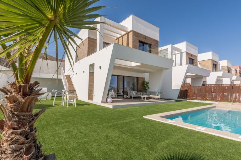 Property thumbnail 1