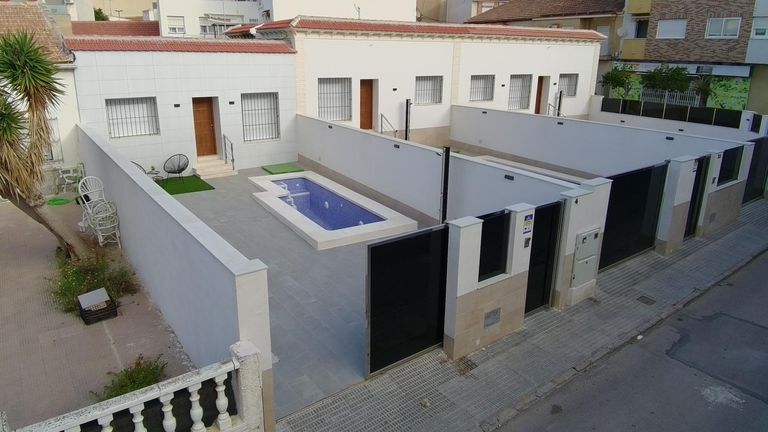 Property thumbnail 1