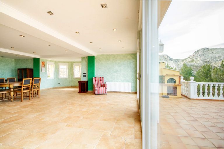 Property thumbnail 10