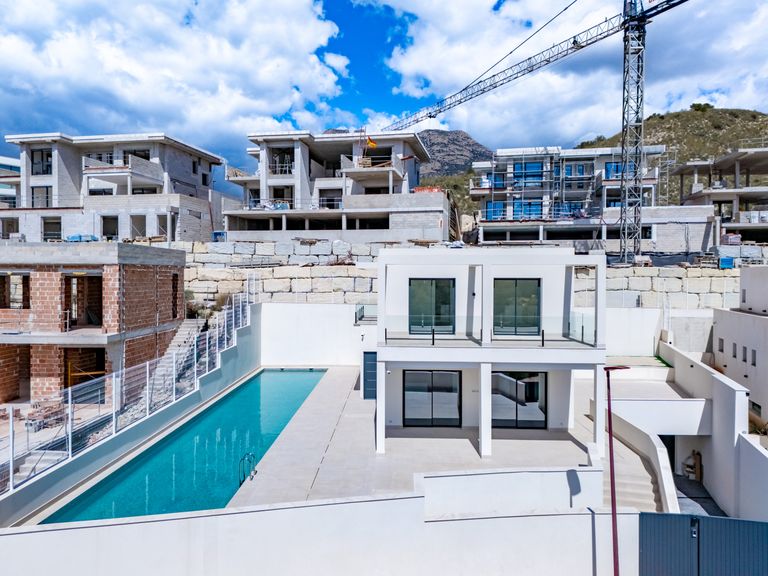 Property thumbnail 4