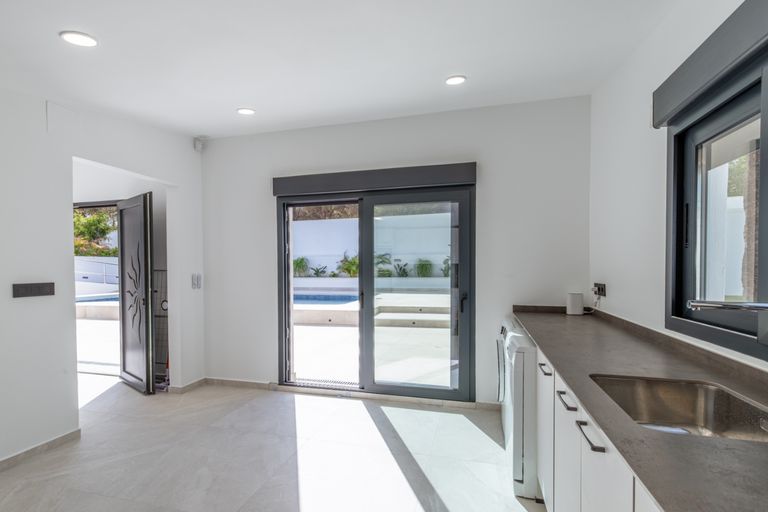 Property thumbnail 34