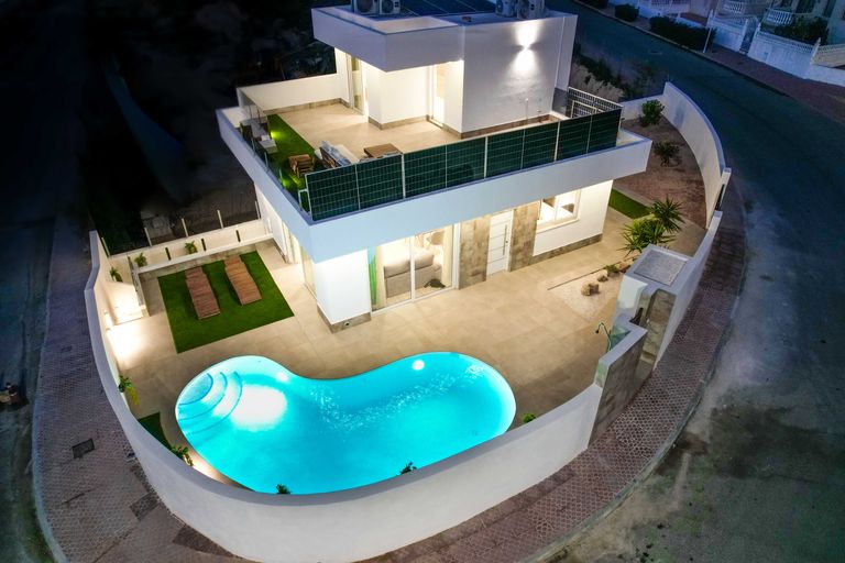 Property thumbnail 1