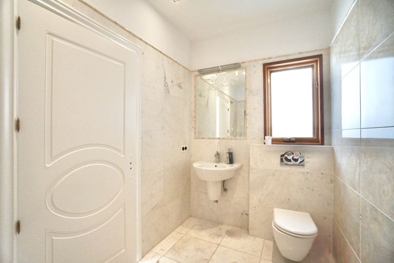 Property thumbnail 26