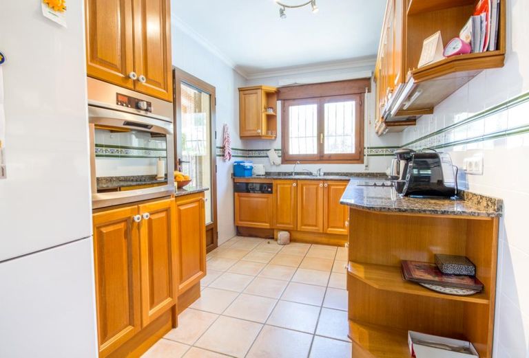 Property thumbnail 6