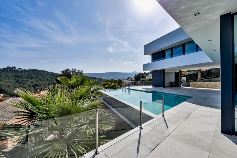 Property thumbnail 2