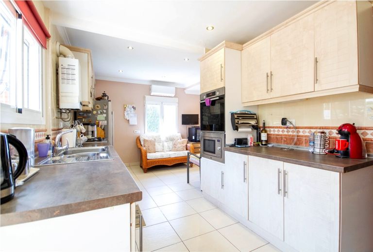 Property thumbnail 12