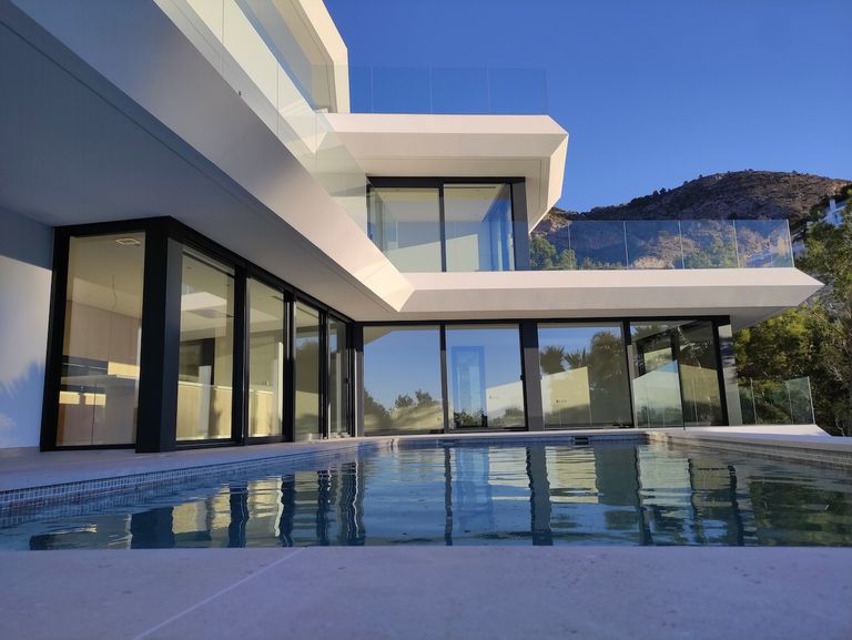 Property thumbnail 1