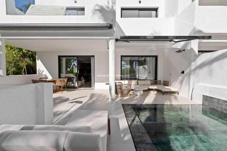 5 bedroom Apartment in El Paraiso, Costa Blanca - Property TC22819