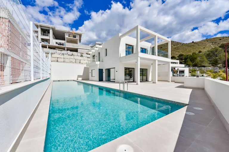 Property thumbnail 1