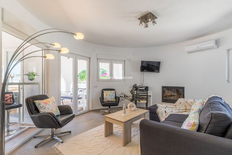 Property thumbnail 2