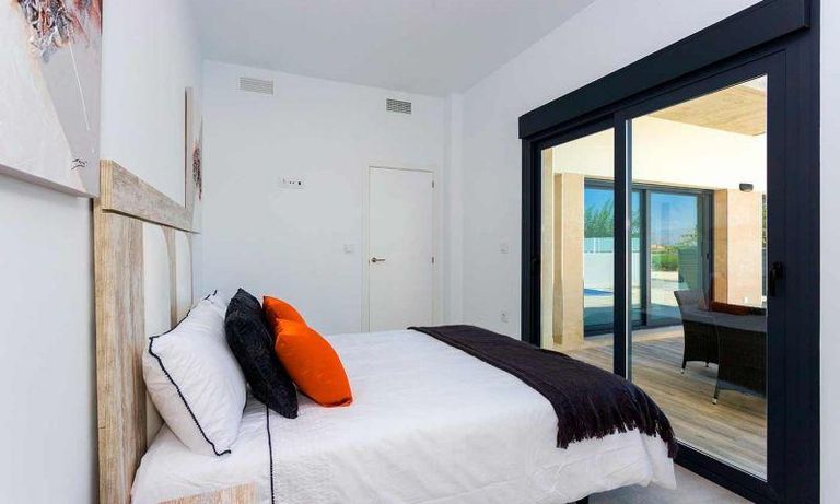 Property thumbnail 11