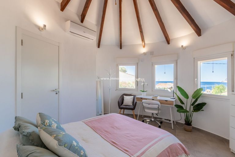 Property thumbnail 12