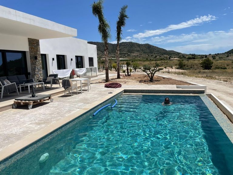 Property thumbnail 8