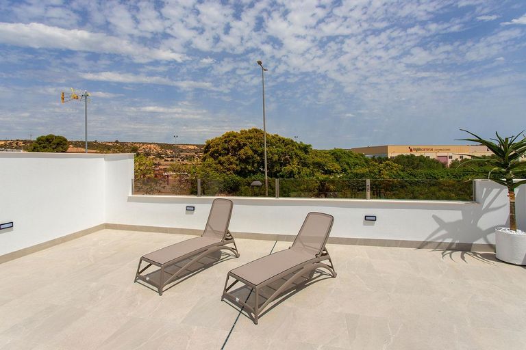 Property thumbnail 23
