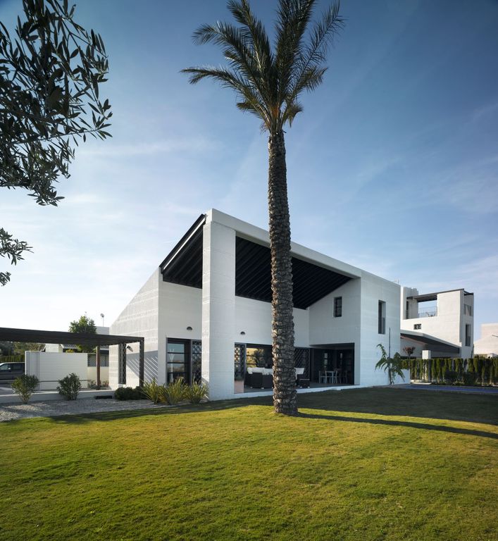 Property thumbnail 1