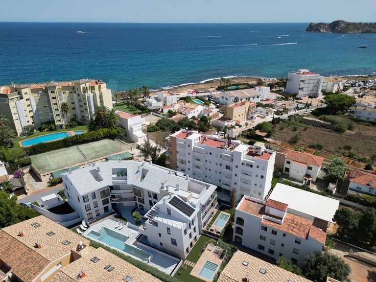 Property thumbnail 2