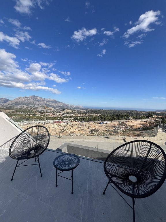Property thumbnail 6