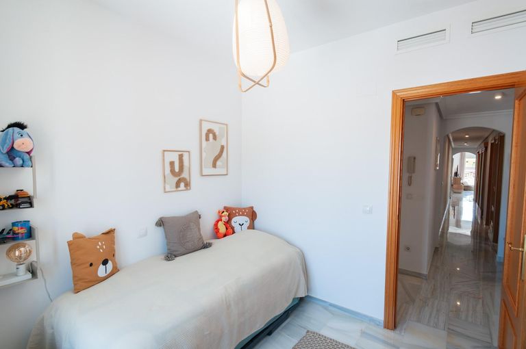 Property thumbnail 11